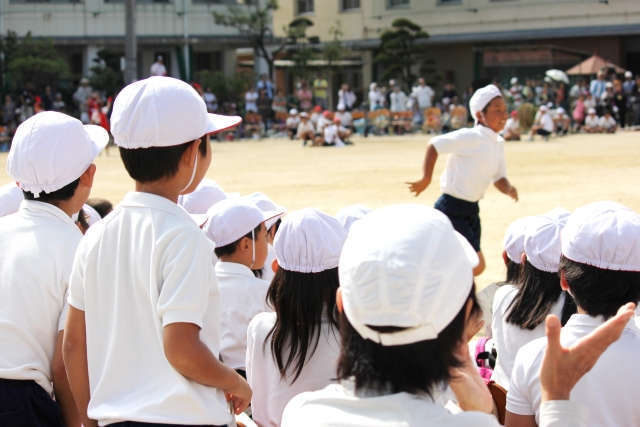 小学生の体操服をお探しなら【Catch株式会社】！高品質なゼッケン付きがおすすめ